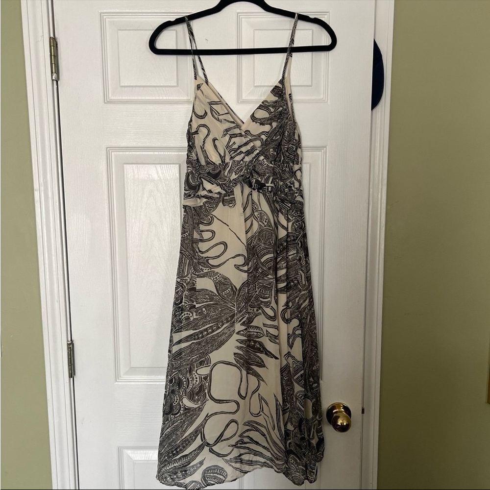 Silk Theory Elegant Black and Cream Women's Dress